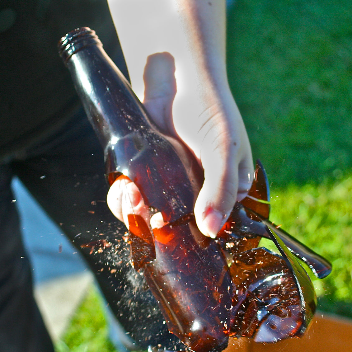 NewRuleFX SMASHProps Breakaway Beer Bottle Prop VALUE 6 Pack - AMBER BROWN translucent - Amber Brown Translucent