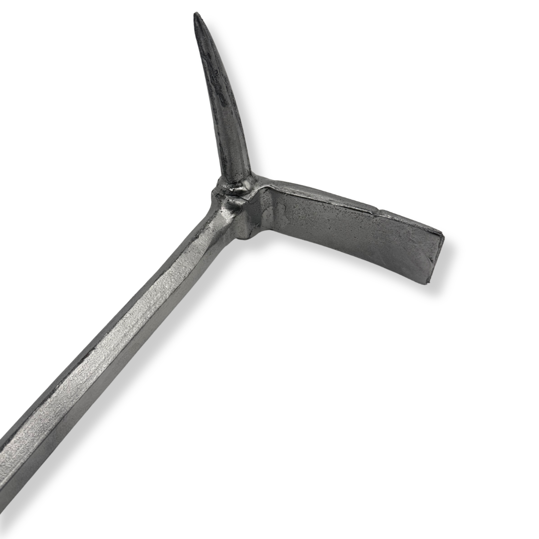 close up spiked end forcible entry bar